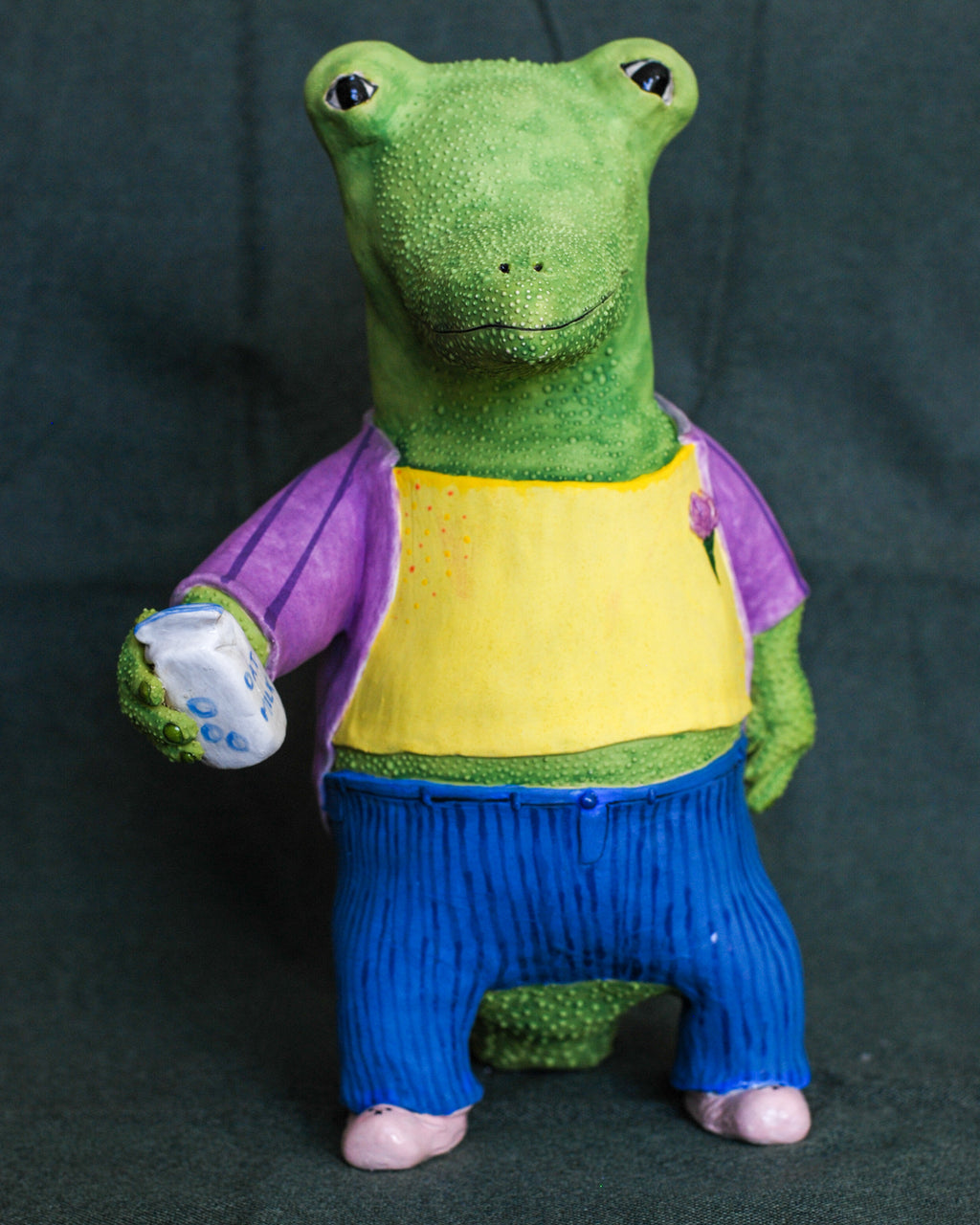 gary – handmade ceramic alligator sculpture